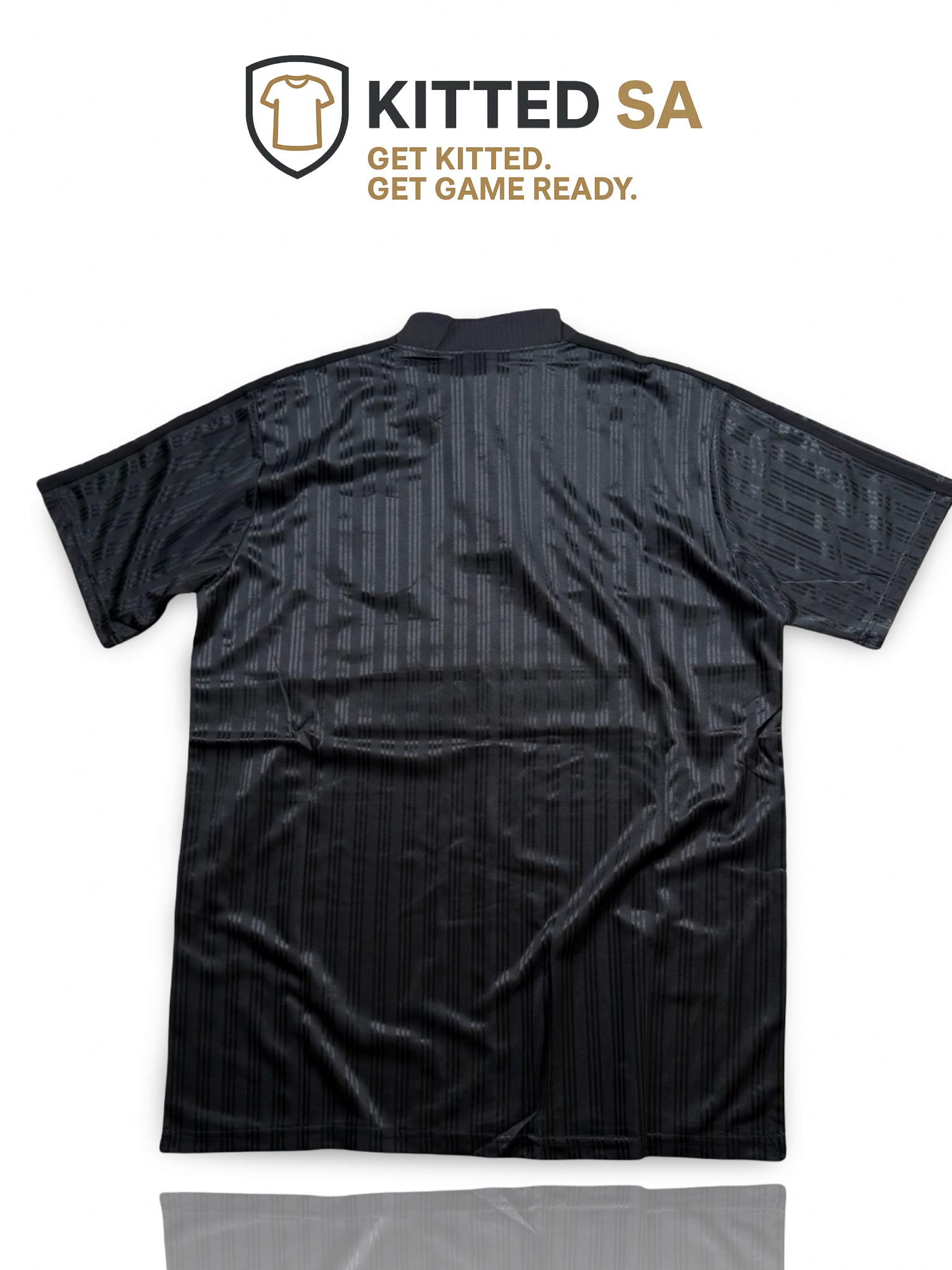 KITTED SA *Liverpool 1995/96 Blackout Kit*